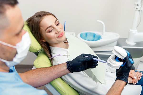What Is The Difference Between A Family Dentist And A General Dentist?